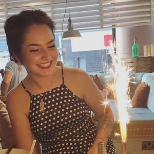 Meet your Posher, Neve